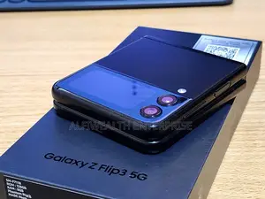 New Samsung Galaxy Z Flip 3 128 GB Black