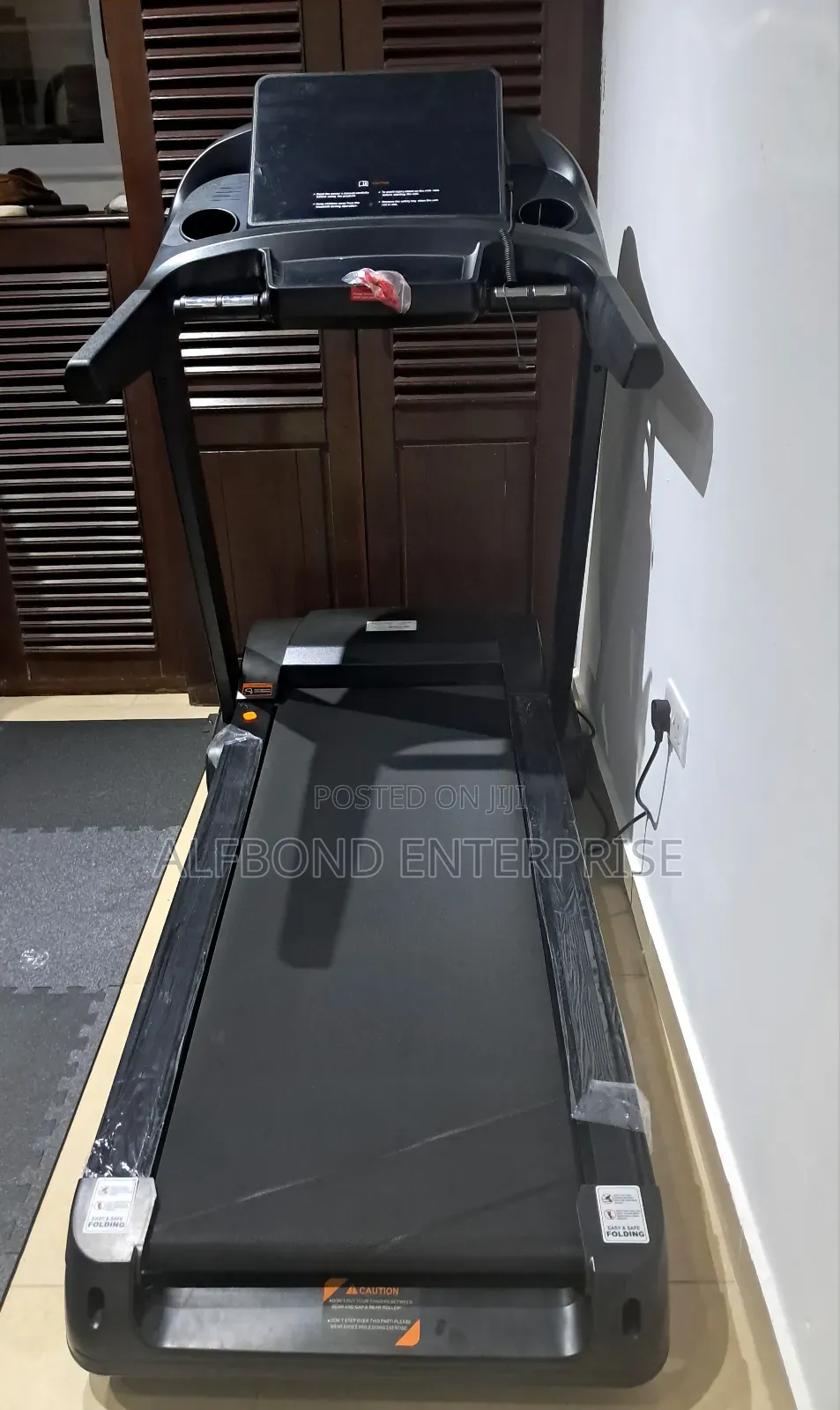 Ciapo Q6 150kg Robust Treadmill With Massager. 150kg