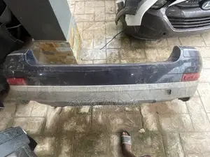 Mercedes Benz Gl-Class (2005-2008) Front Bumper Available
