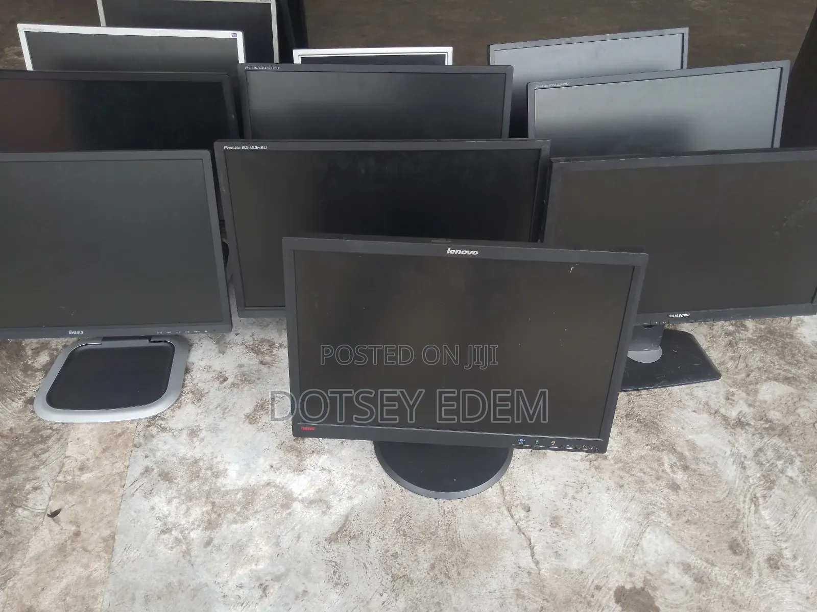Lenovo 24 Inches Monitor