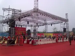 Photo - Stage Trusses