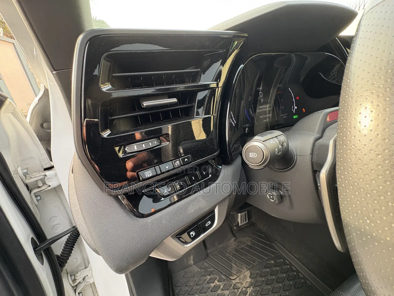 Lexus RX 2023 White
