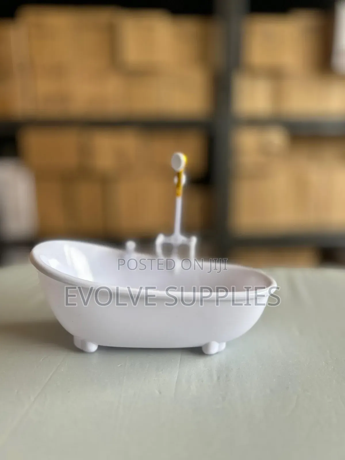 Creative Bathtub for Drink Servingd