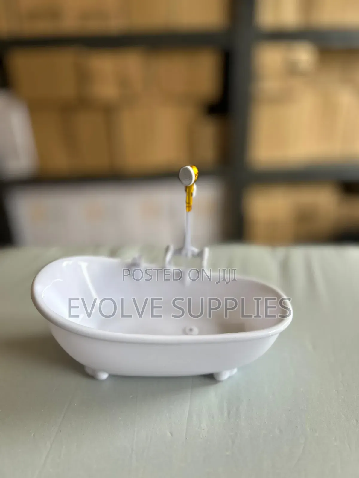 Creative Bathtub for Drink Servingd