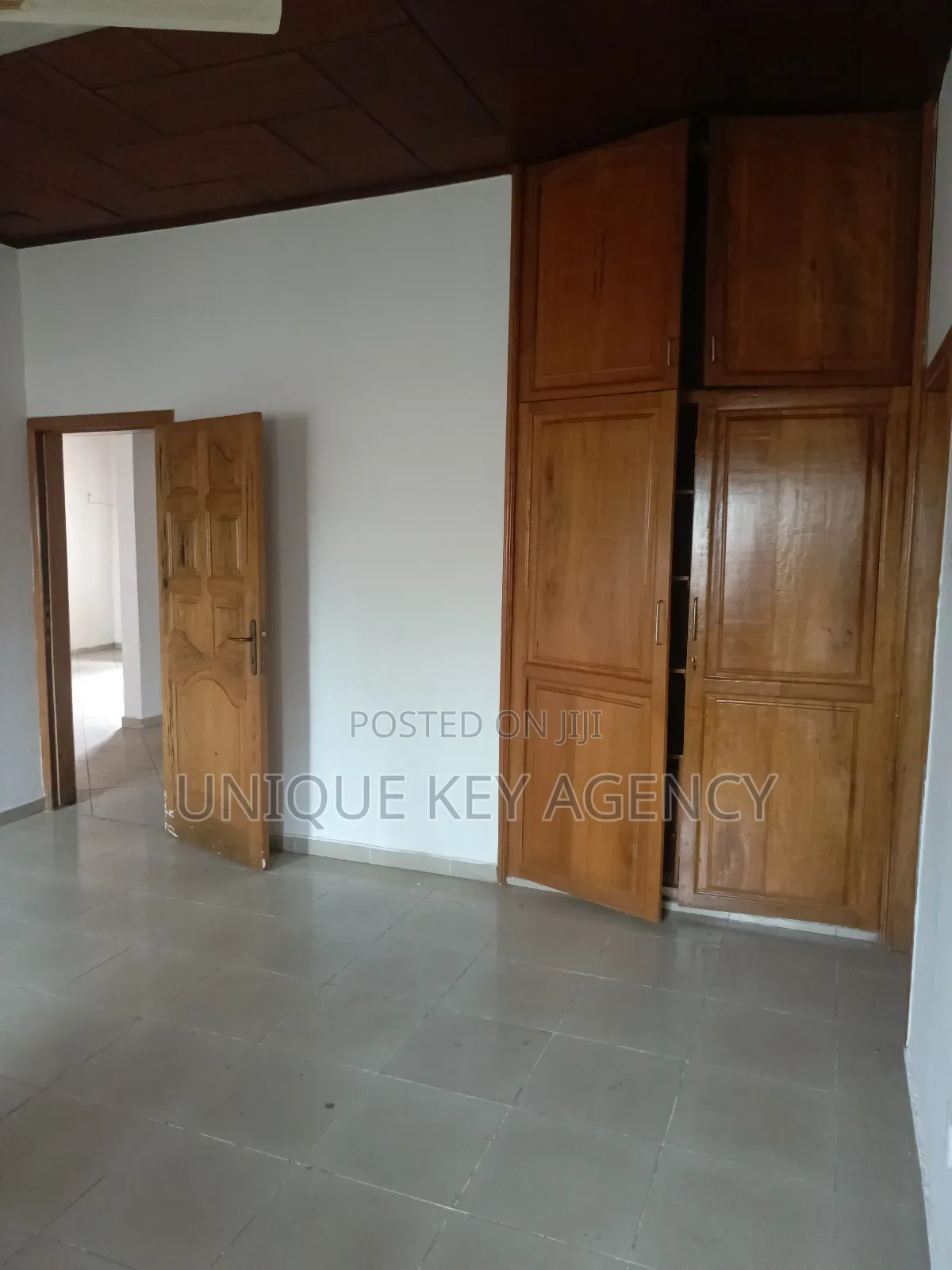 5bdrm House in Unique Key Agency, Dzorwulu for rent
