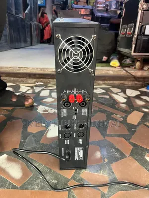 Fest Te-800 Professional Power Amplifier.