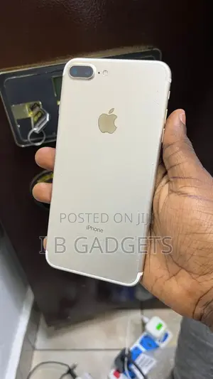 Apple iPhone 7 Plus 32 GB Gold