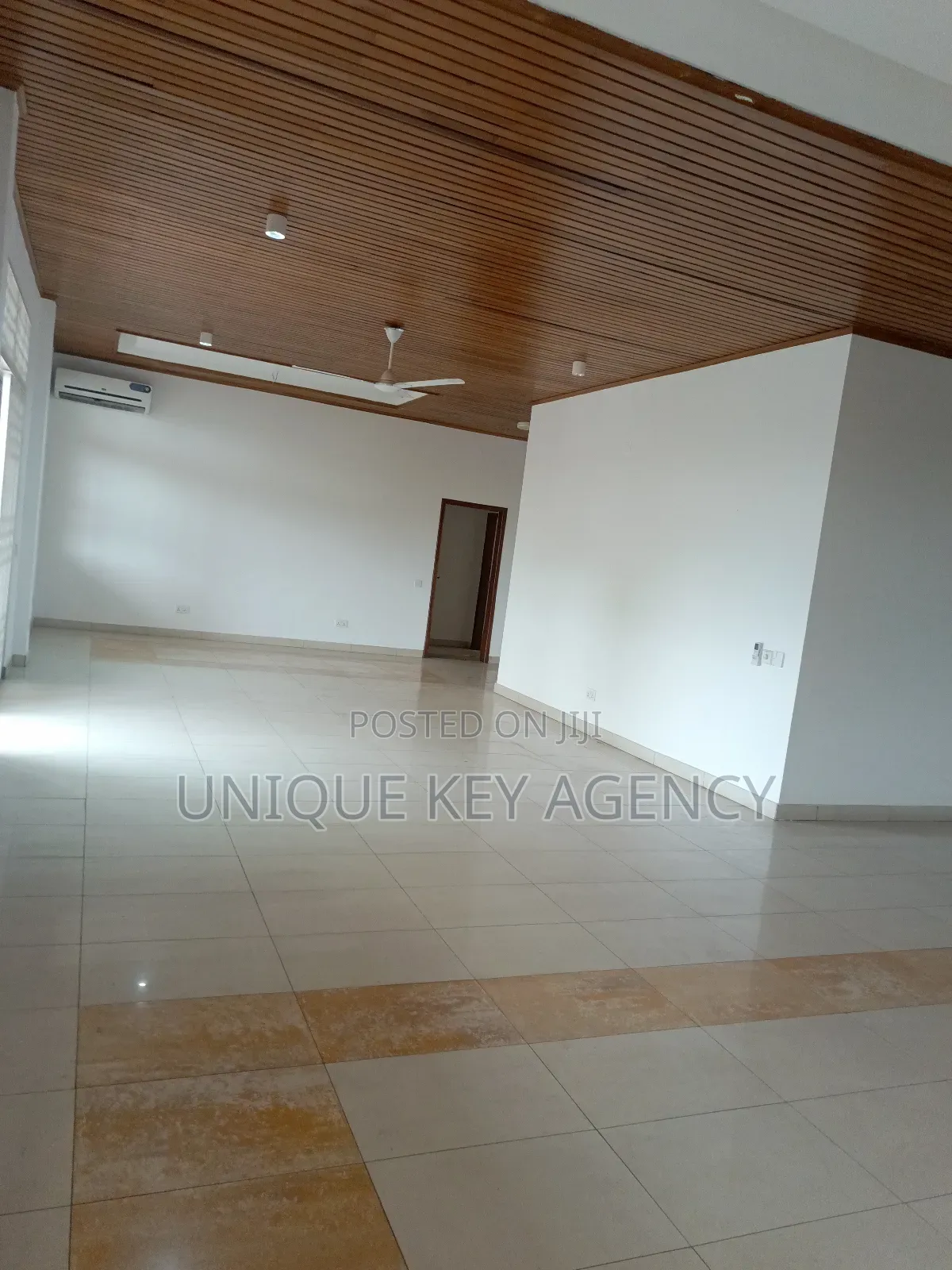 6bdrm House in Unique Key Agency, Dzorwulu for rent