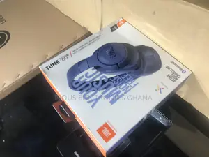Photo - Adore Excellent JBL Tune 760nc Wireless Over-Ear Headphone