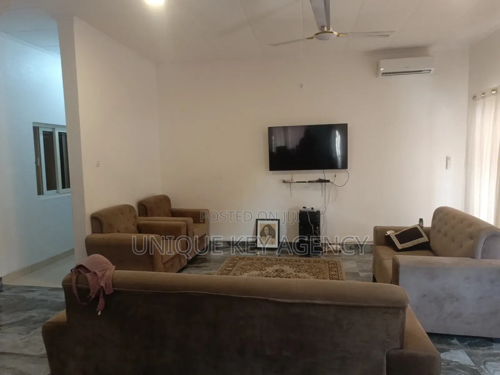 3bdrm House in Unique Key Agency, Manet Court for rent