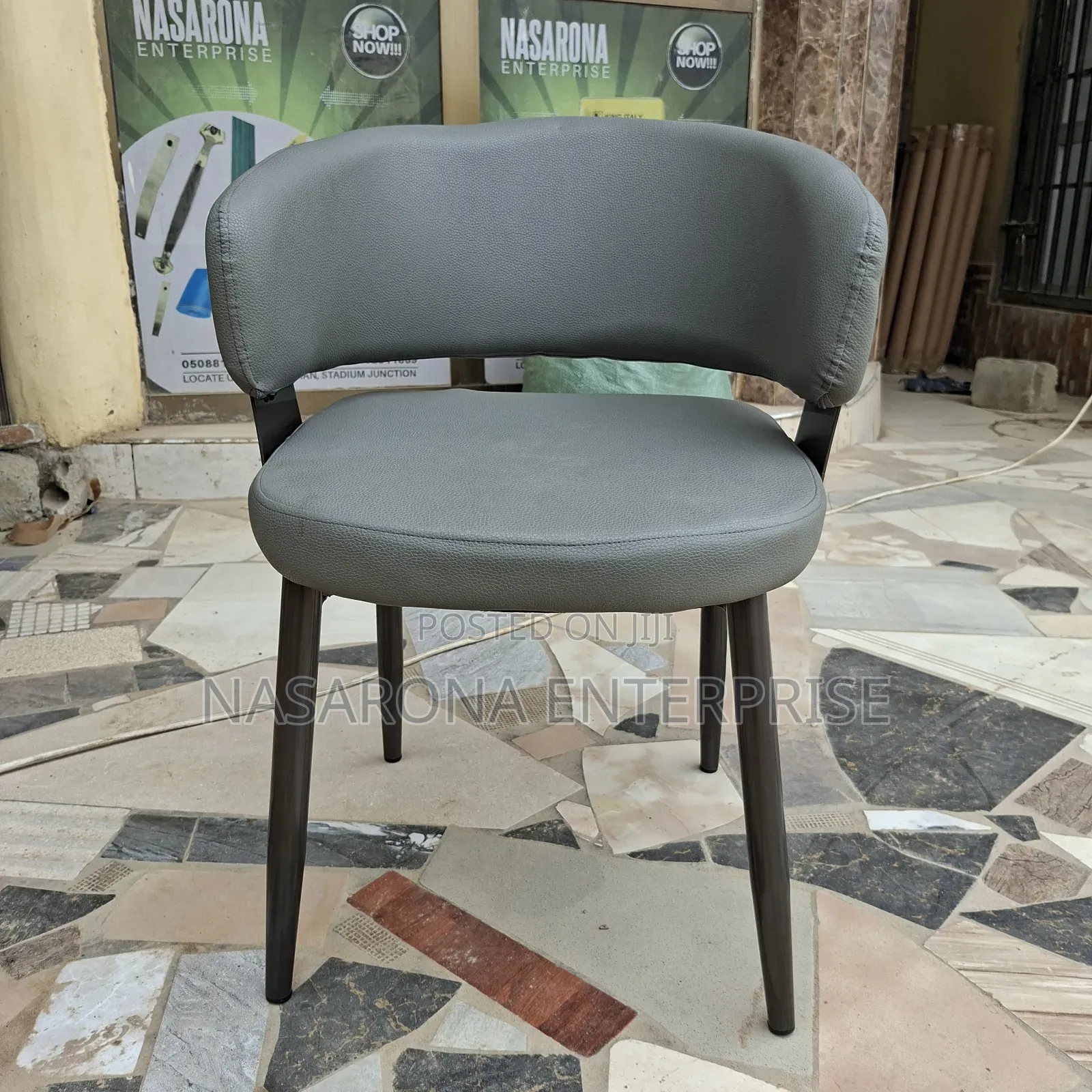 Comfortable Arm Rest Chairs
