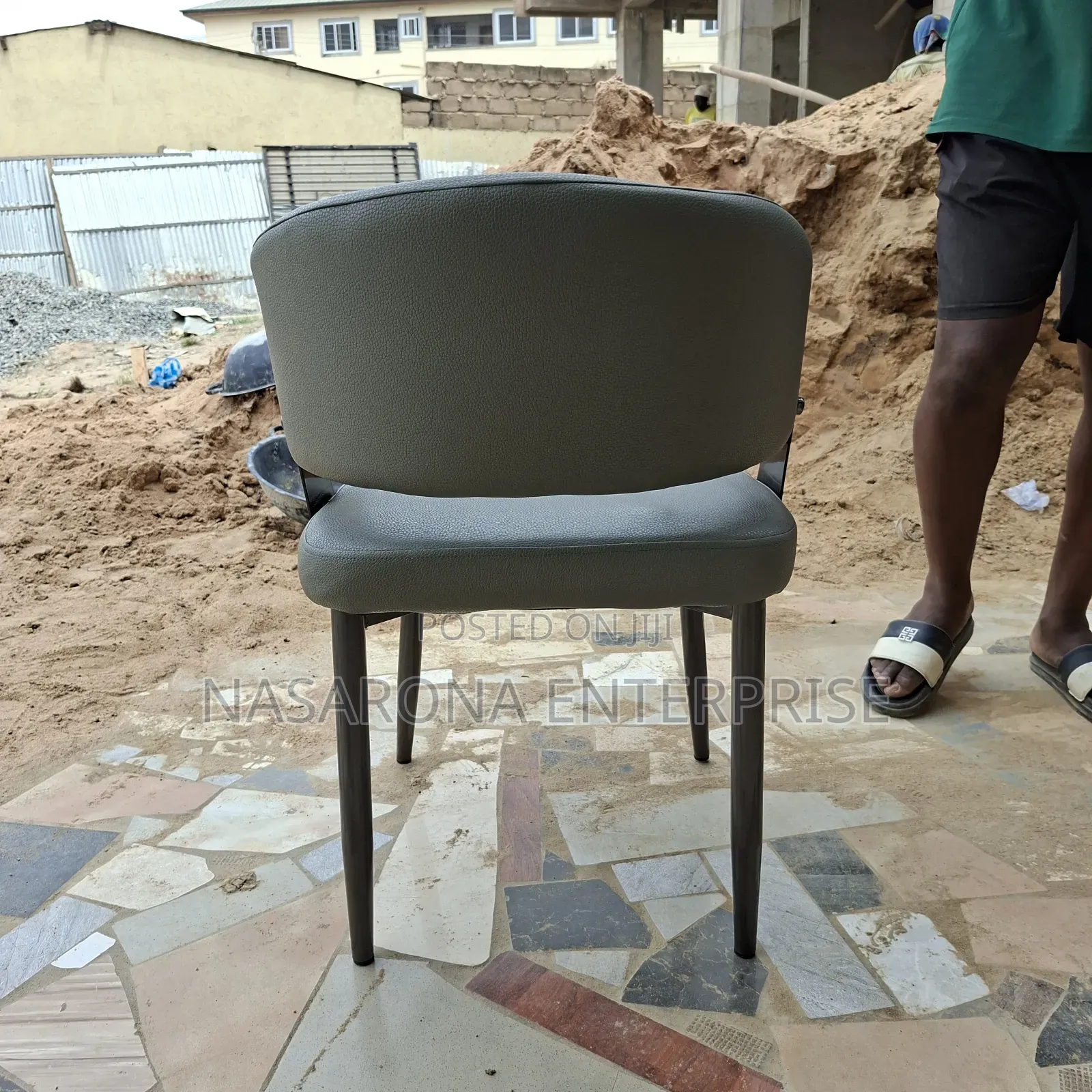Comfortable Arm Rest Chairs