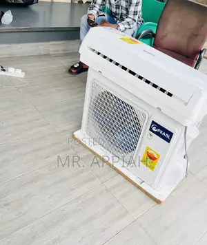 Low Consumption Pearl R410 Gas 1.5hp Air Conditioner.