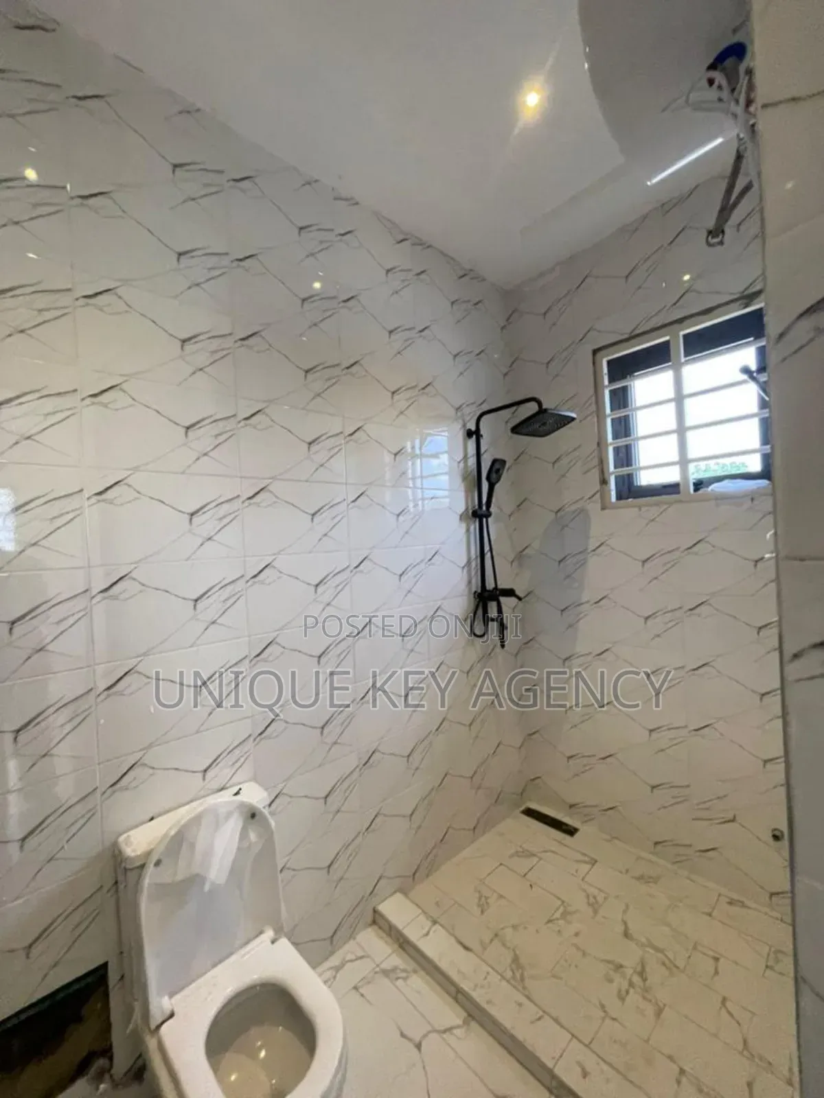3bdrm House in Unique Key Agency, New Legon for sale