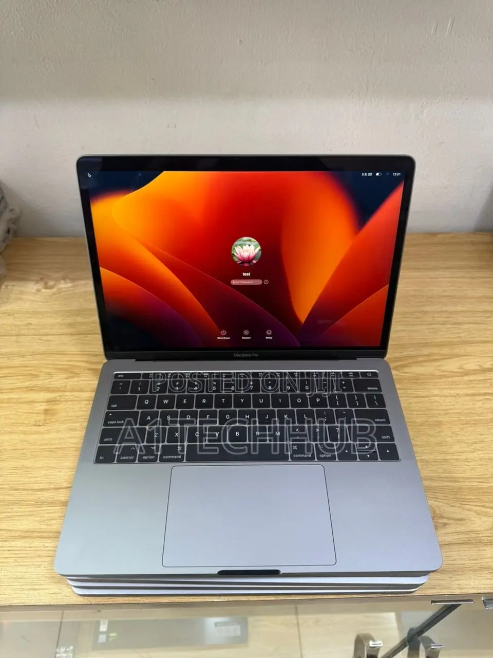 Laptop Apple MacBook Pro 2017 8GB Intel Core i5 SSD 256GB