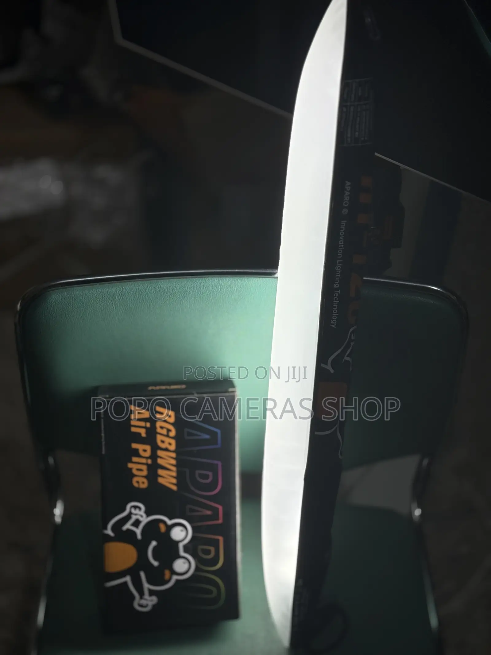 Aparo Ht-12c RGBWW Led Foldable Air Tube Light (25.4")