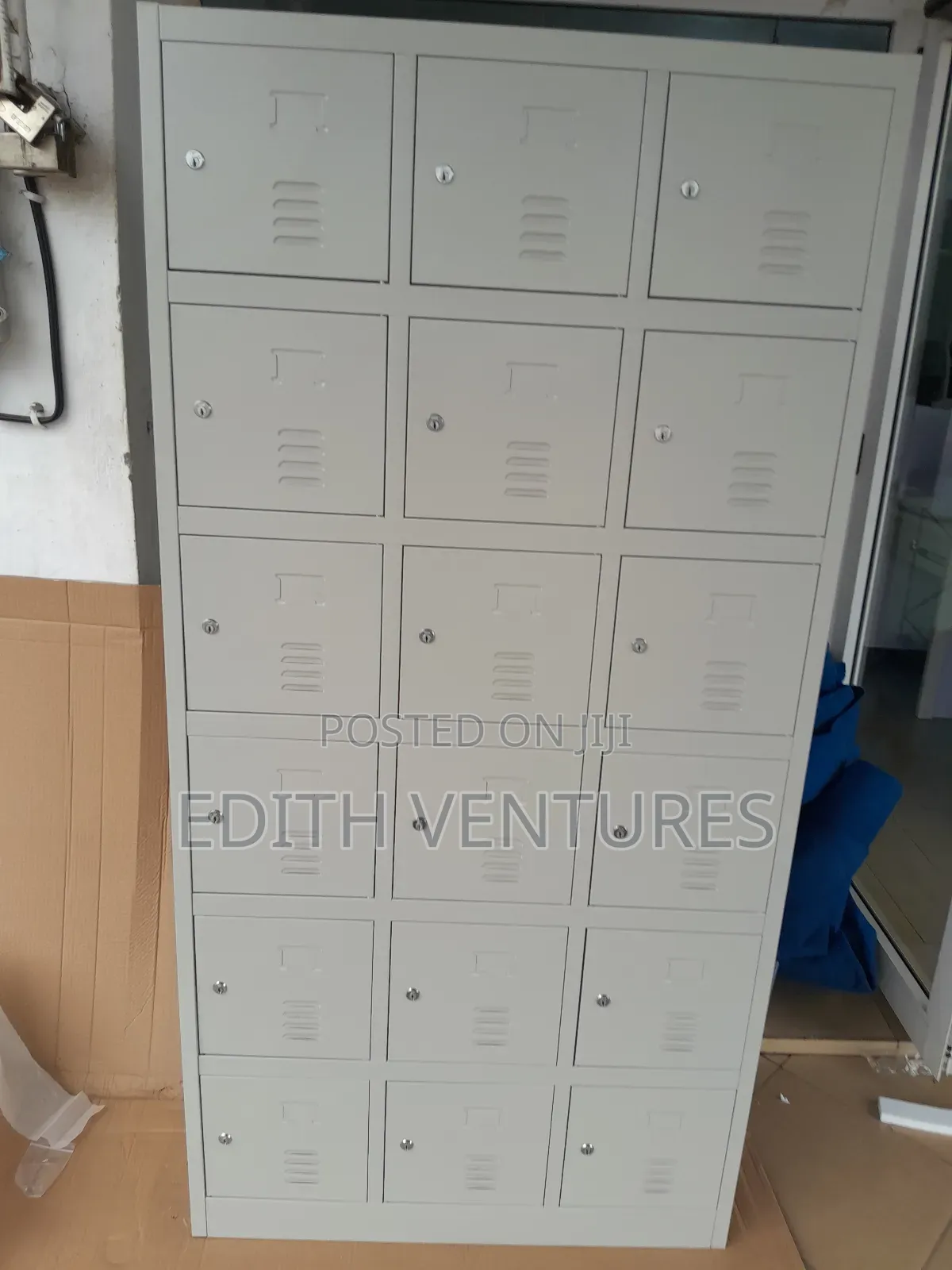 Celleratta 18 Doors Metal Cupboards