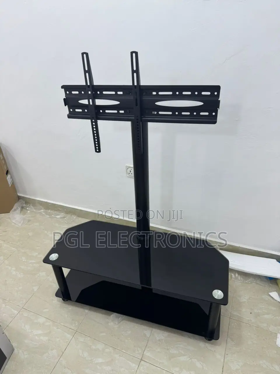 High Quality Tv Stand With Mount And 2 Glass Shelves