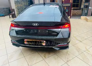 Hyundai Elantra Limited 2021 Black