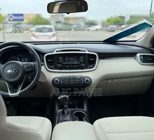 Kia Sorento 4dr SUV 2016 White