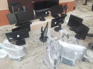 19 Inches Monitors