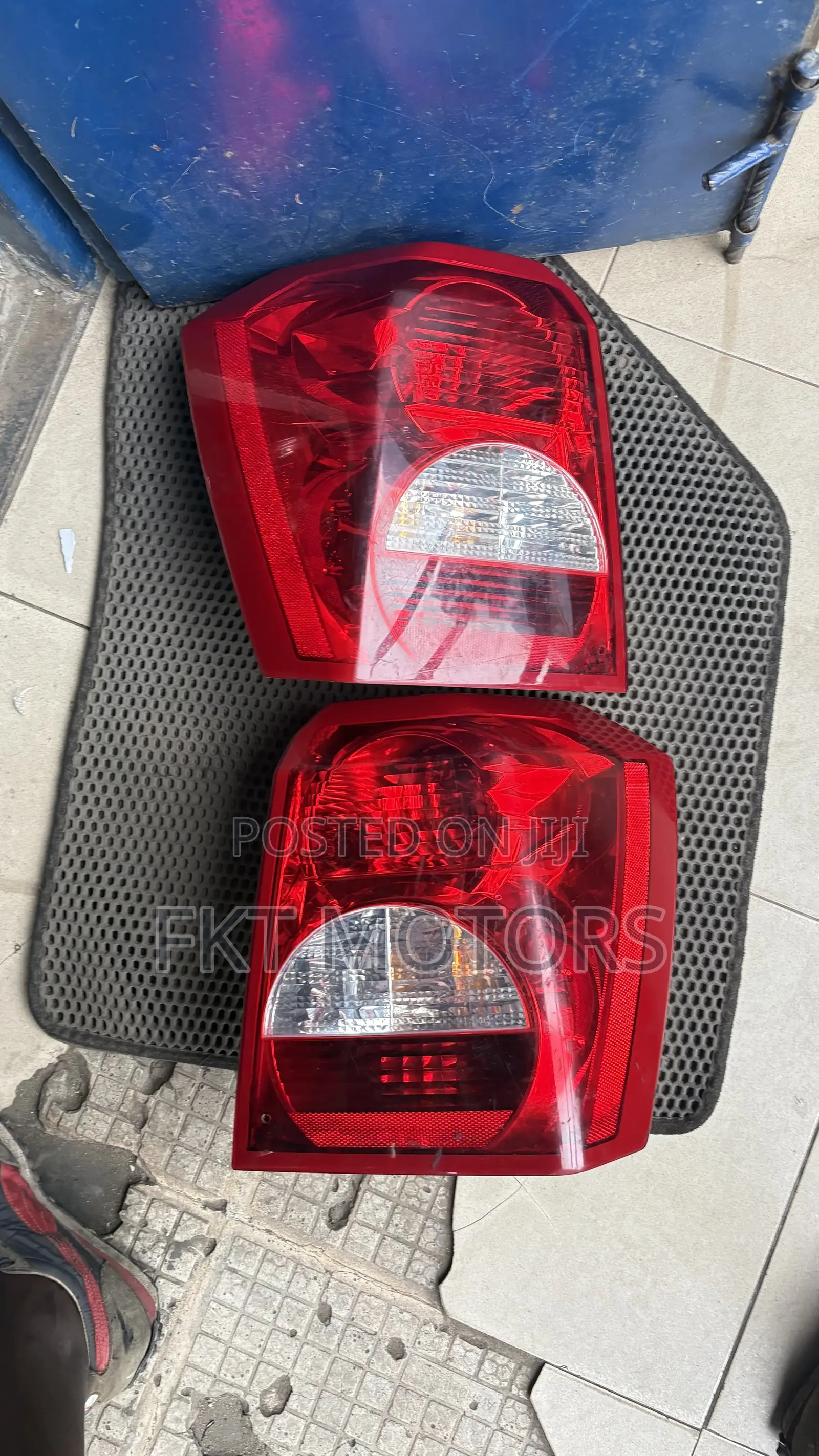 Dodge Caliber Taillight 2005,2006,2007,2008,2009,2010