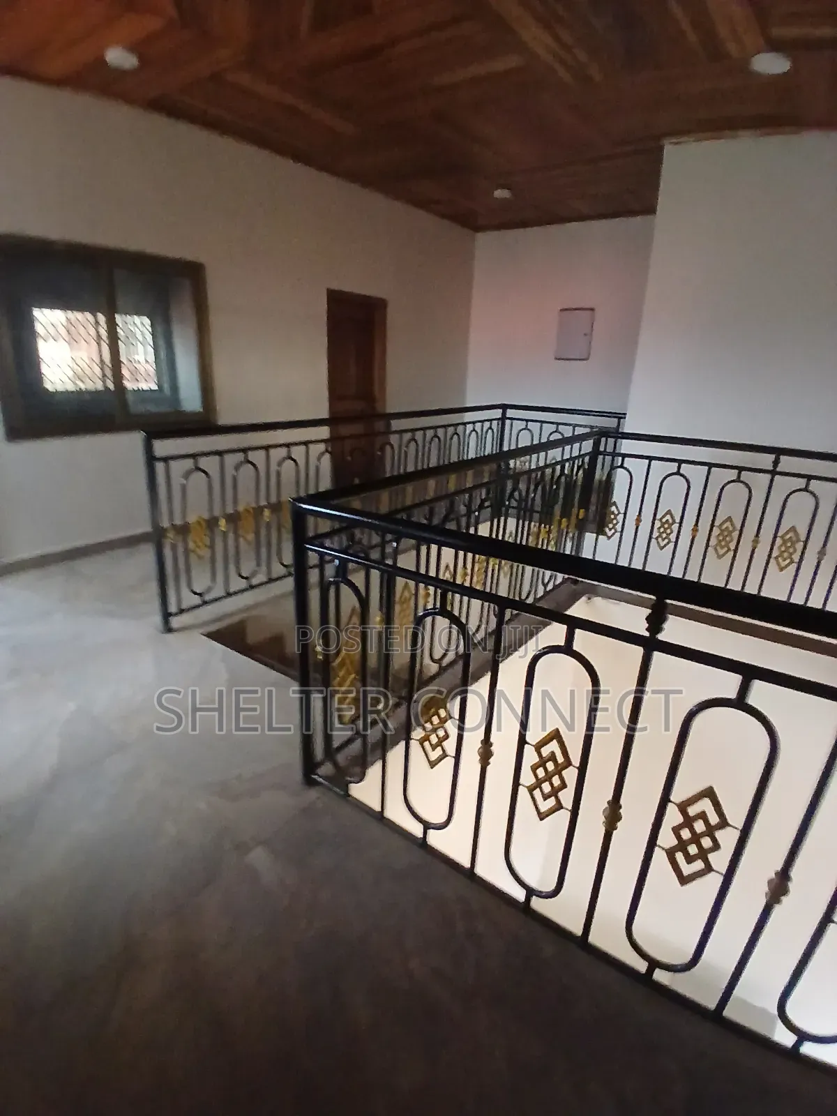 10bdrm House in Pantang, Adenta for rent