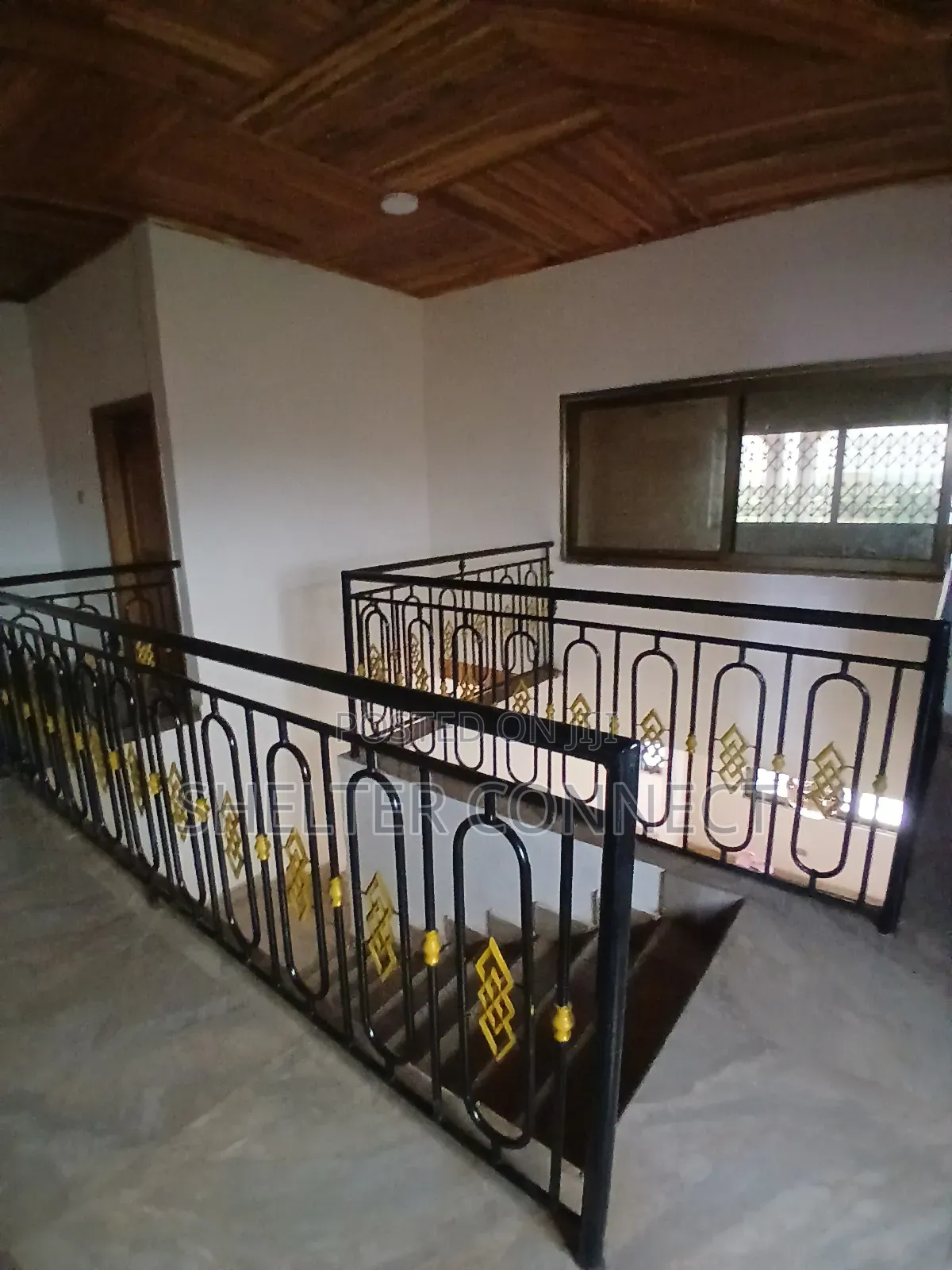 10bdrm House in Pantang, Adenta for rent