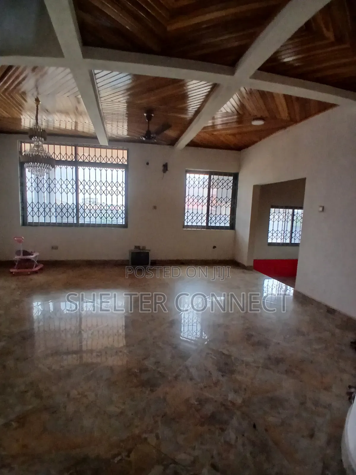 10bdrm House in Pantang, Adenta for rent
