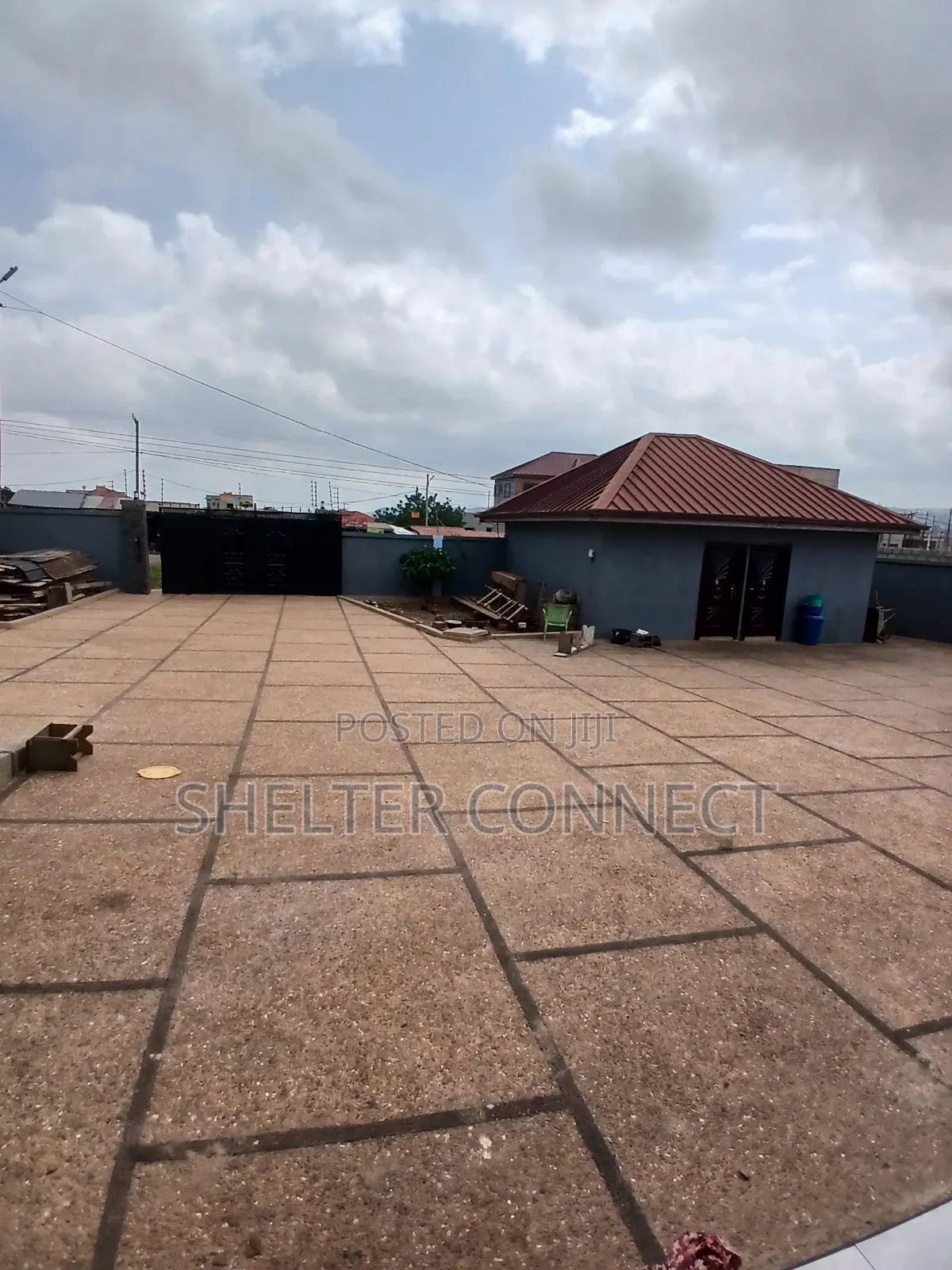 10bdrm House in Pantang, Adenta for rent