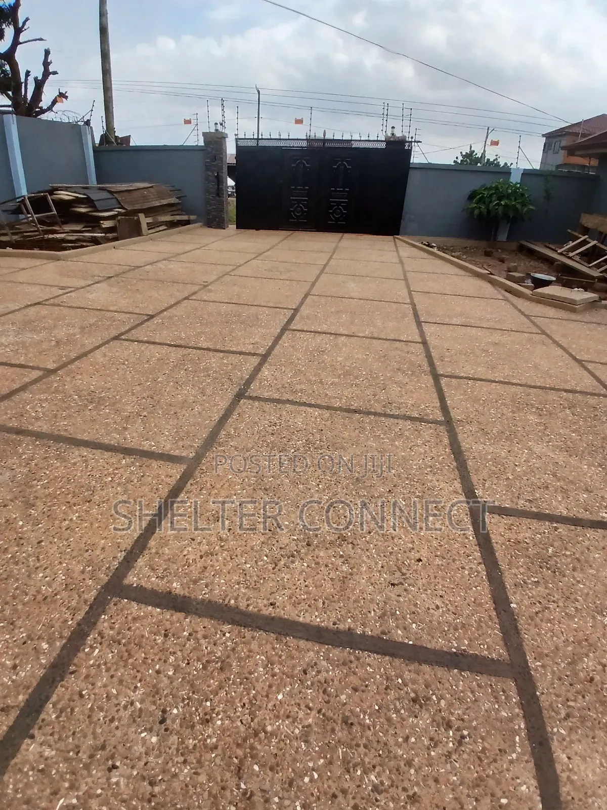 10bdrm House in Pantang, Adenta for rent