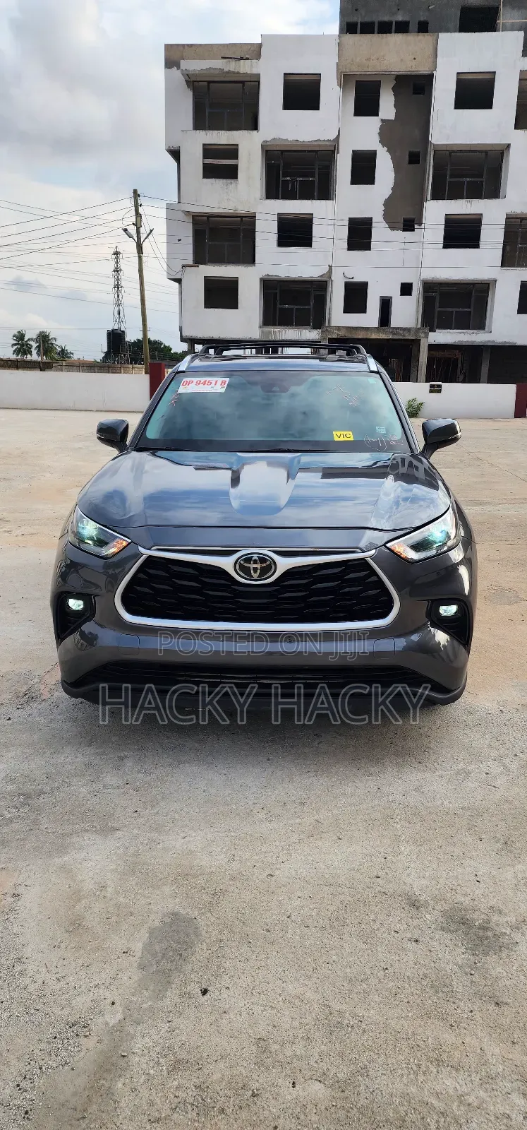 Toyota Highlander XLE 2021 Gray
