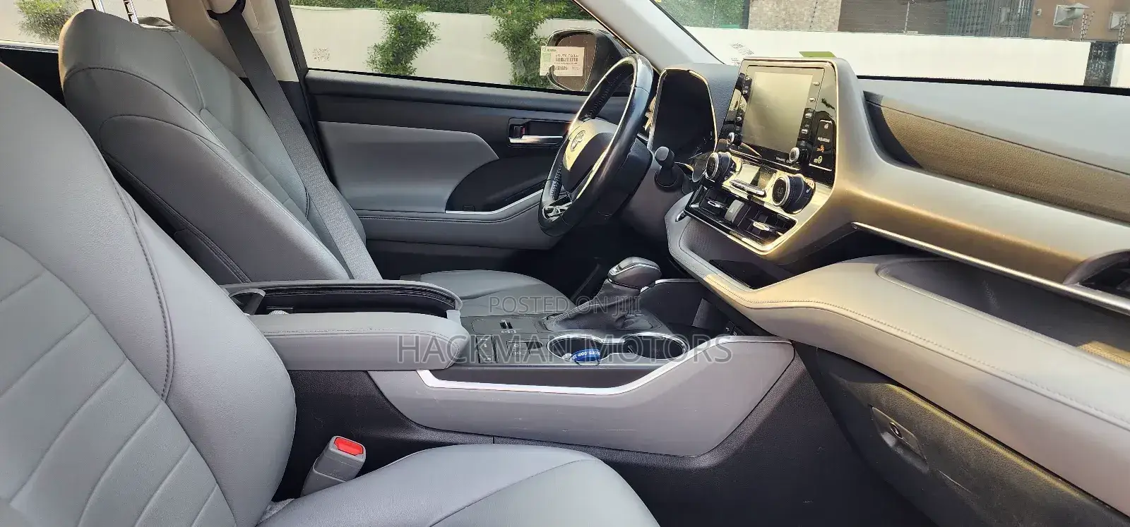 Toyota Highlander XLE 2021 Gray