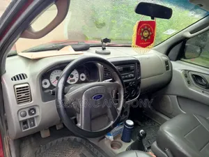 Ford Escape 2004 Red
