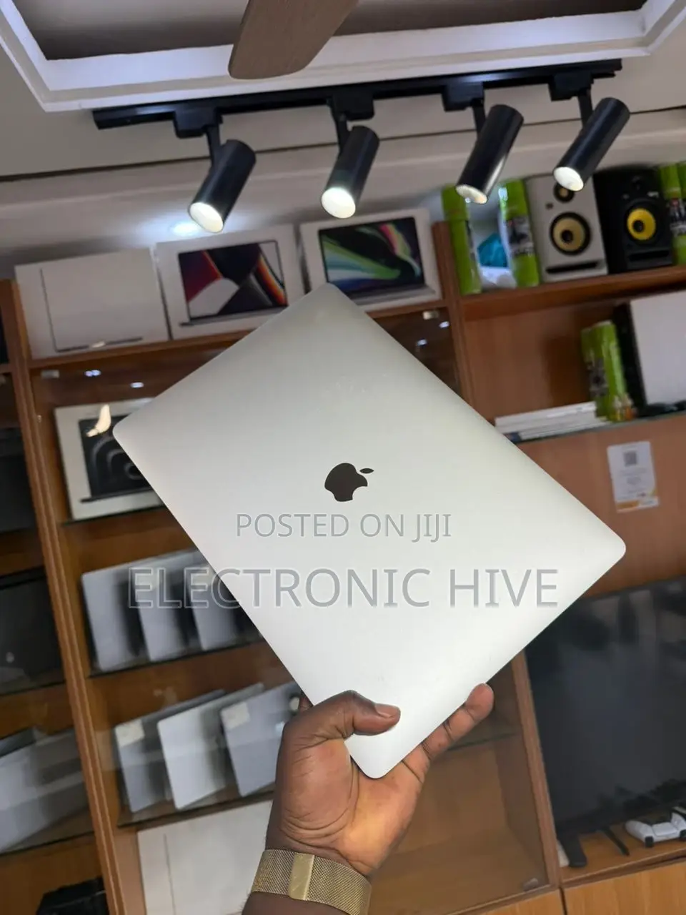 Laptop Apple MacBook Pro 16GB Intel Core I7 SSD 512GB