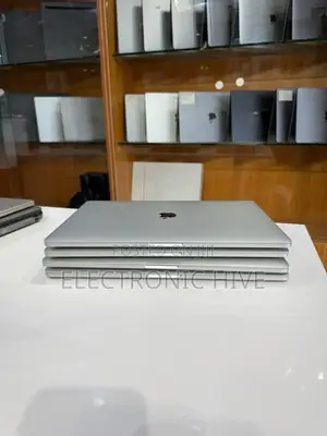 Laptop Apple MacBook Pro 16GB Intel Core I7 SSD 512GB