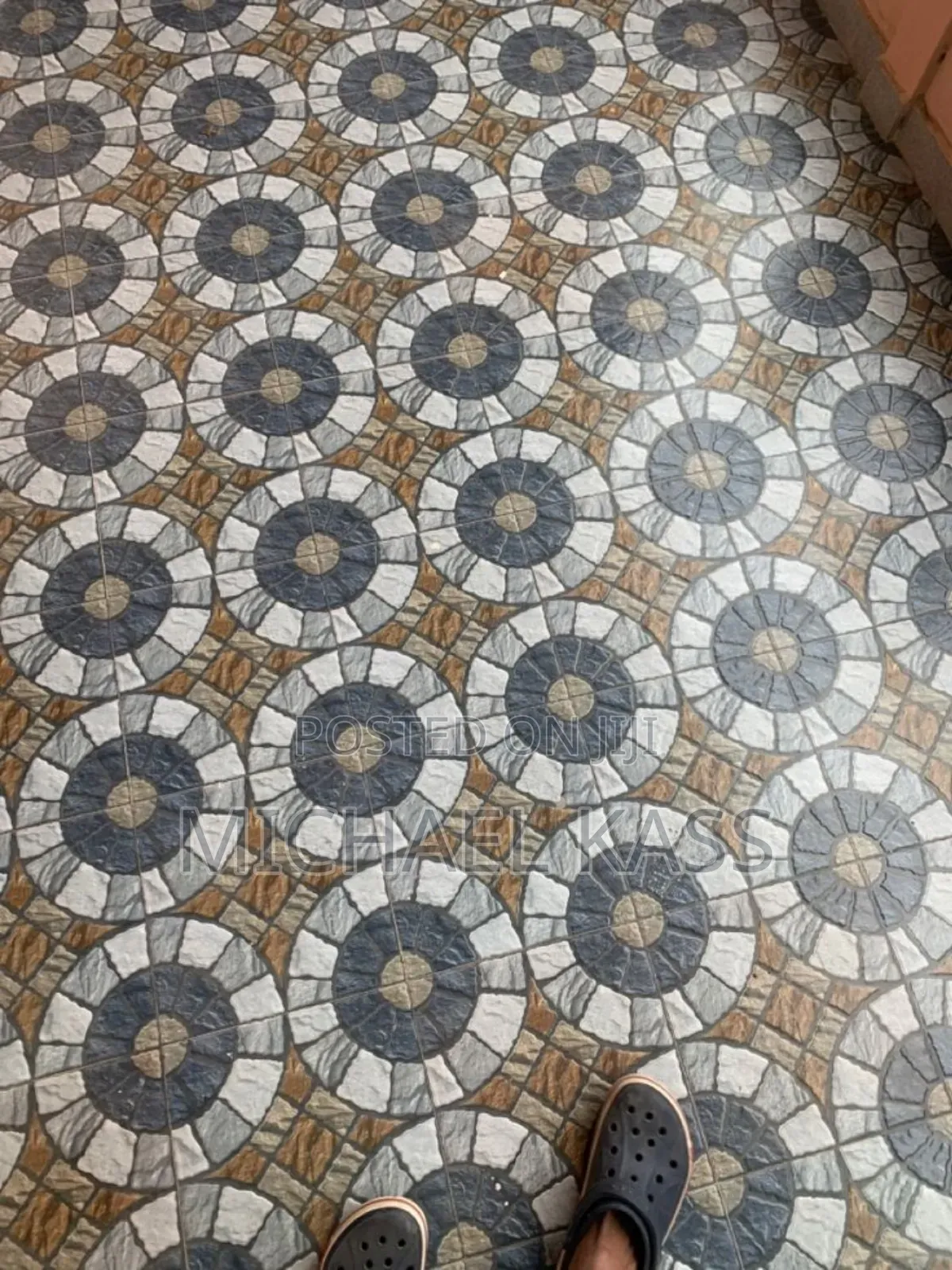 Good Tiling Work All Disings Available