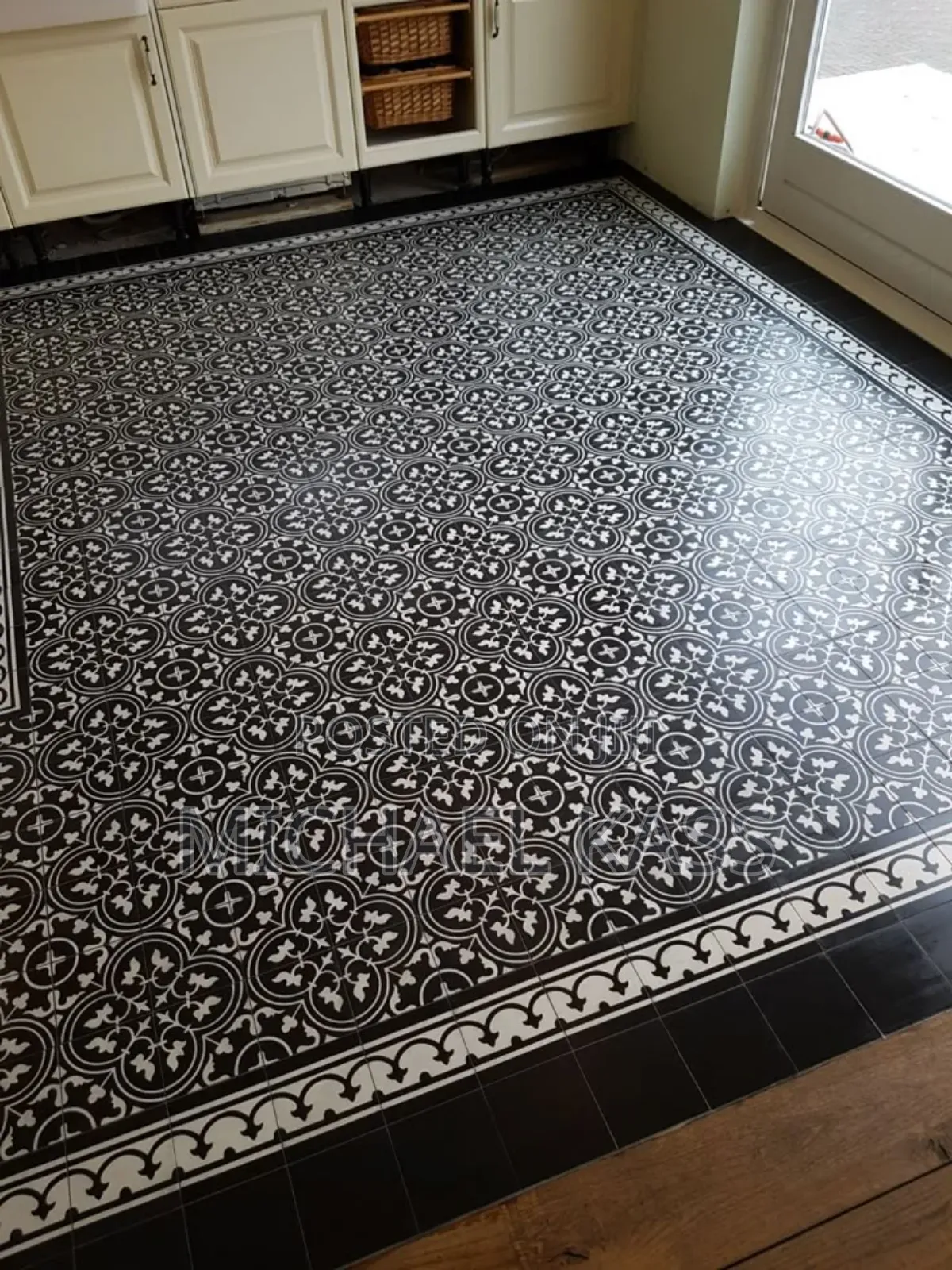 Tiling Contracter