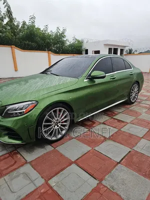 Mercedes-Benz C300 2020 Green