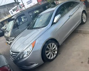 Photo - Hyundai Sonata 2013 Silver