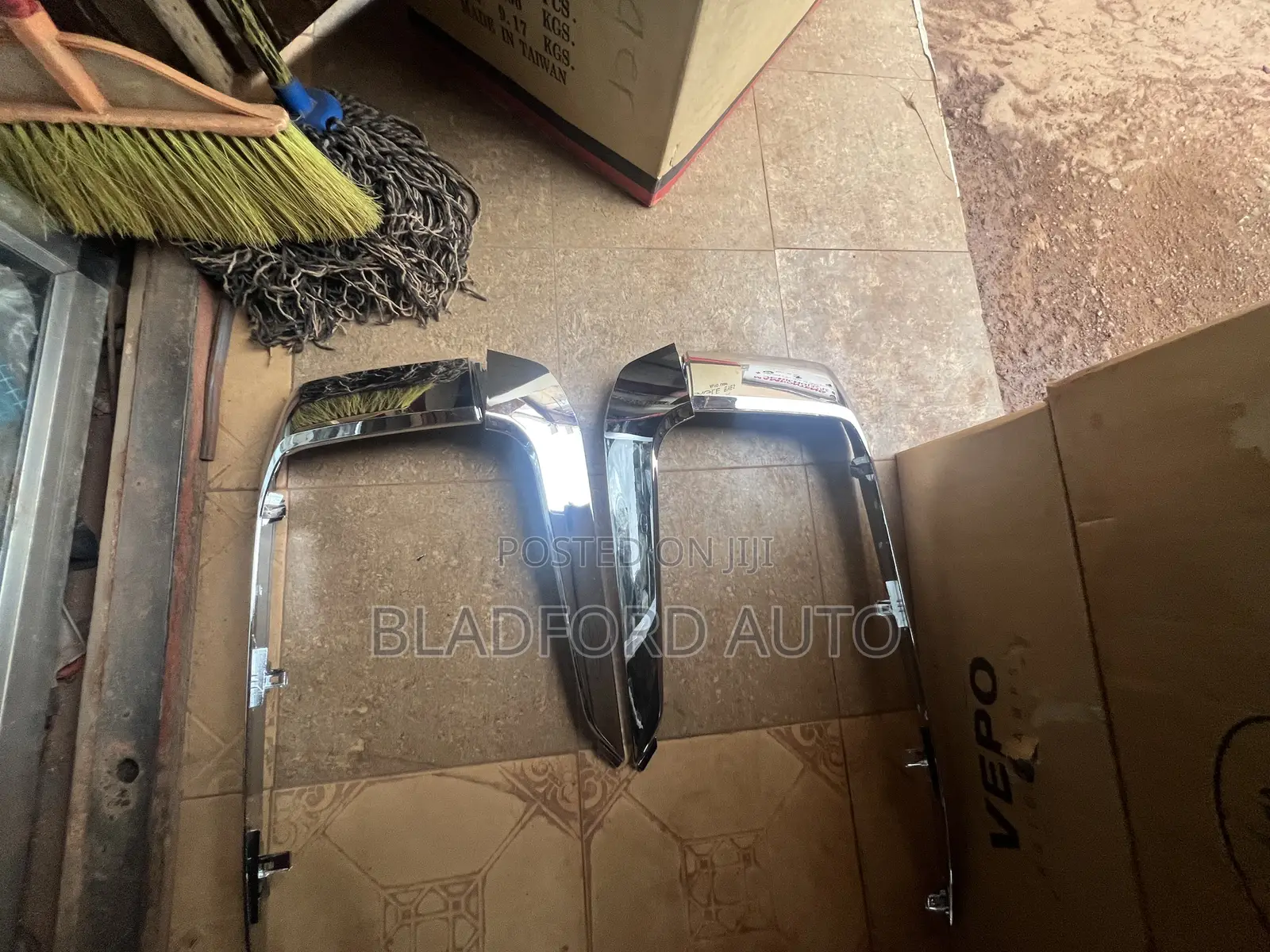 L200 2020 Bumper Strips(Shinning) Complete