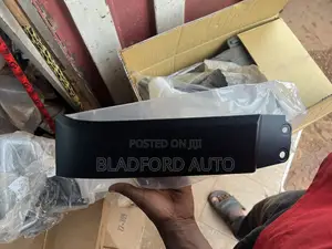 Tundra 2007-13 Headlight Panel Pair