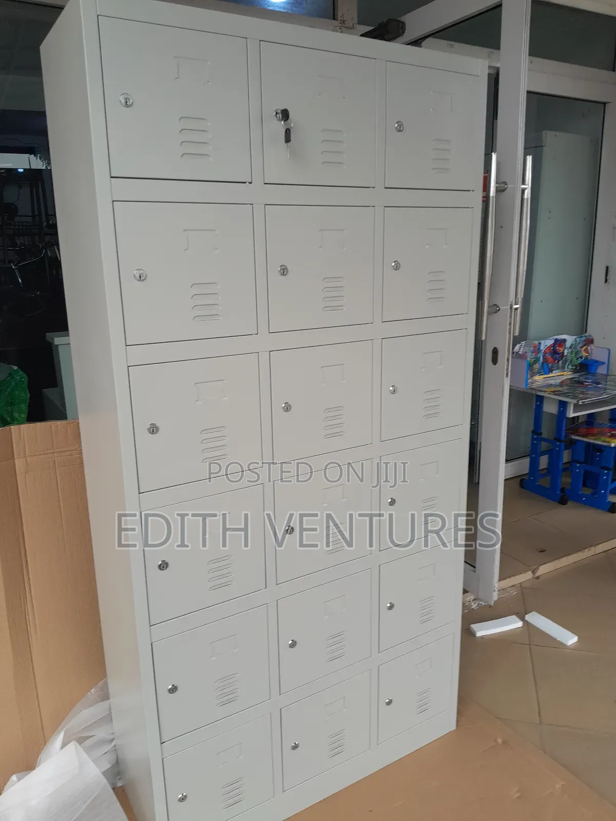 Staff Metal Cabinet 18doors