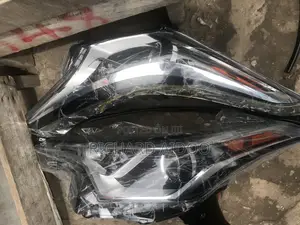 Toyota C-Hr 2016 Headlight Available