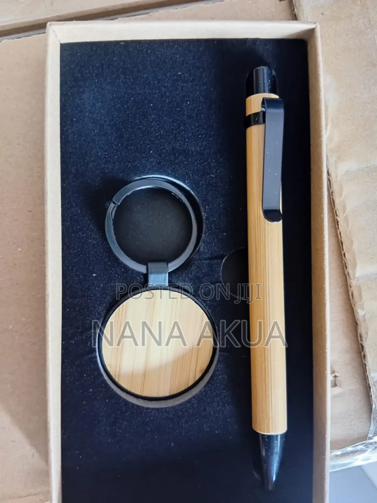 Customised Souvenir Set With Pen and Keyholder
