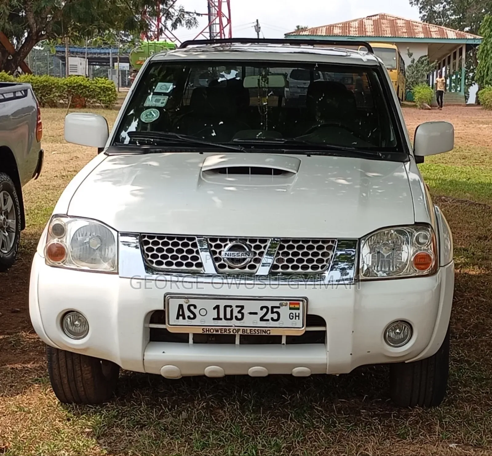 Nissan Hardbody 2002 White