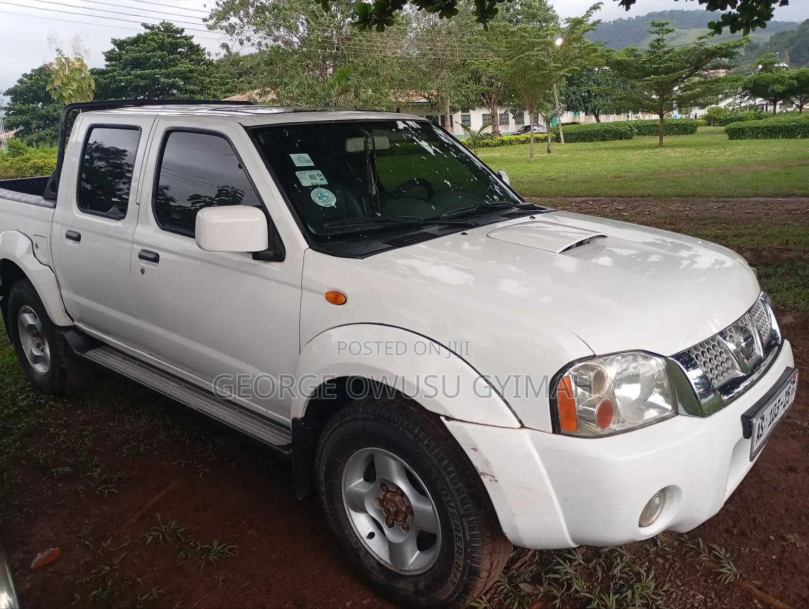 Nissan Hardbody 2002 White