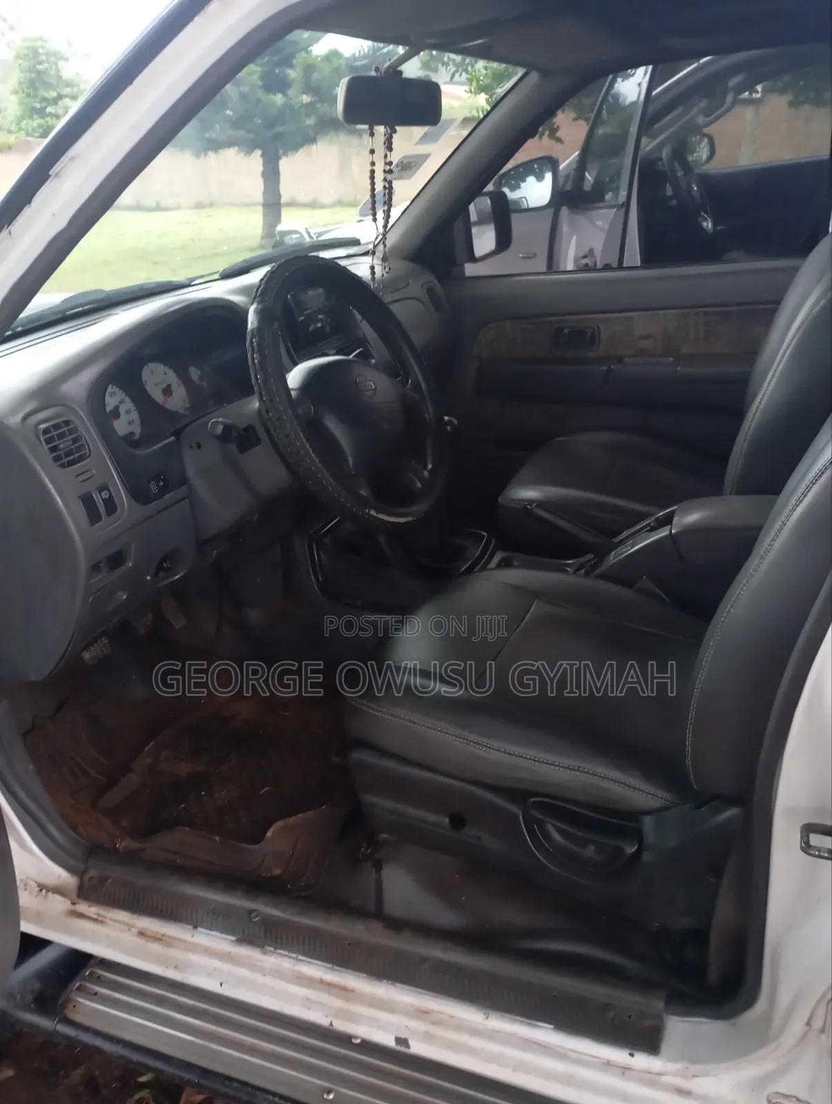 Nissan Hardbody 2002 White