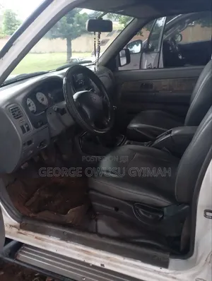 Nissan Hardbody 2002 White