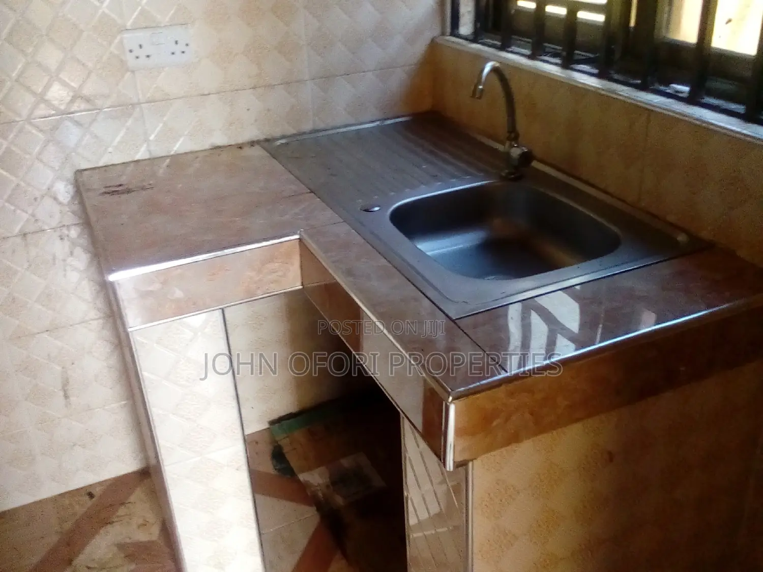 1bdrm Apartment in Ayeduase H. 5 Road, Kumasi Metropolitan for rent